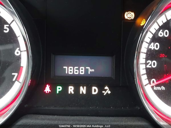 2016 DODGE GRAND CARAVAN SE/SXT — I15