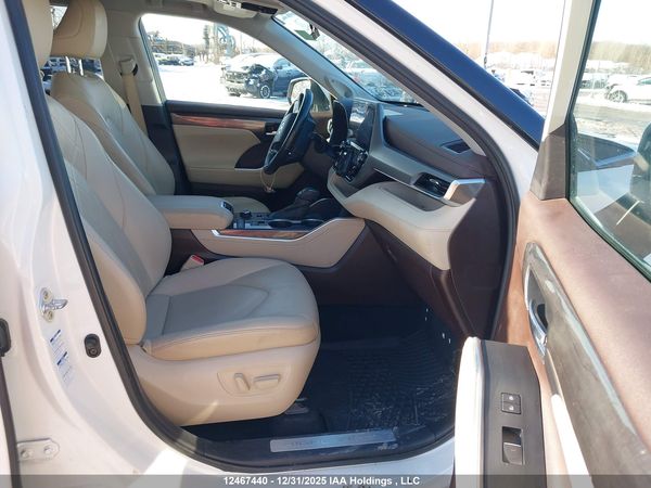 2020 TOYOTA HIGHLANDER PLATINUM