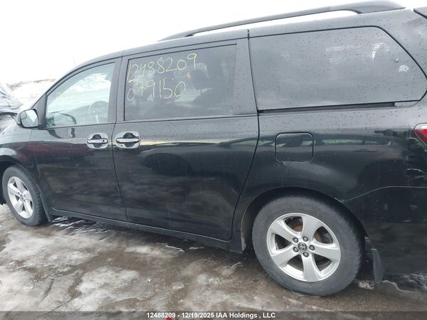 2020 TOYOTA SIENNA E grade — I14