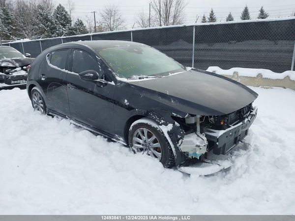 2023 MAZDA MAZDA3 Preferred Package — I1