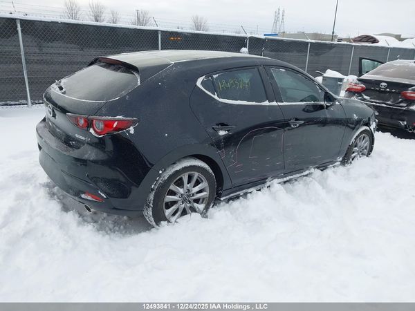 2023 MAZDA MAZDA3 Preferred Package — I4
