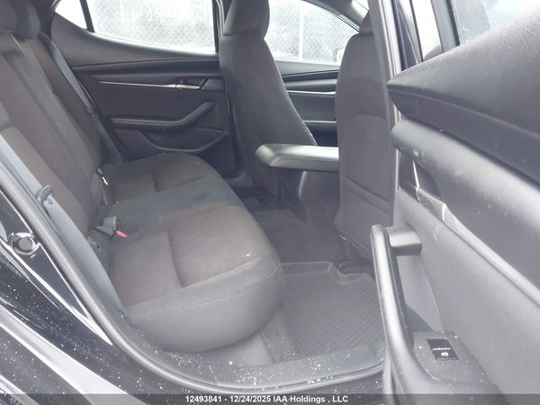 2023 MAZDA MAZDA3 Preferred Package — I8
