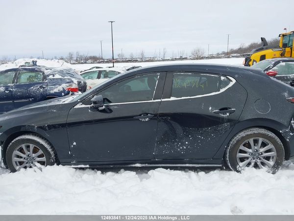 2023 MAZDA MAZDA3 Preferred Package — I15