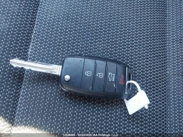 2017 KIA FORTE LX Base — I11
