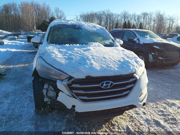2017 HYUNDAI TUCSON SE (no options)