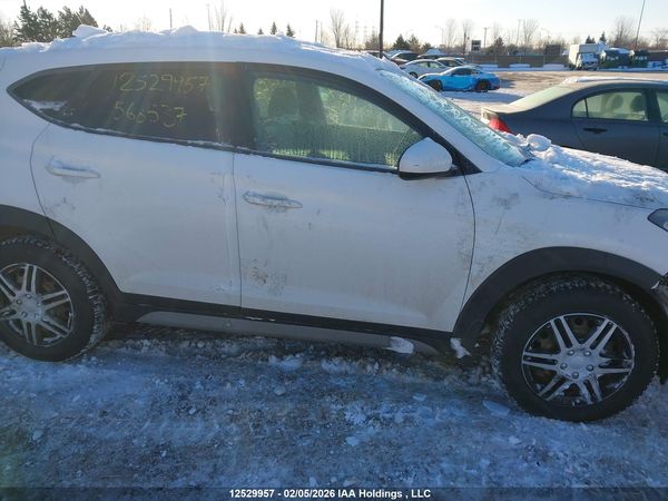 2017 HYUNDAI TUCSON SE (no options)