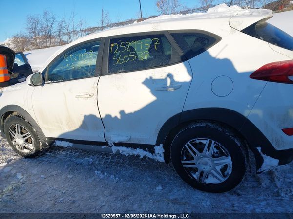 2017 HYUNDAI TUCSON SE (no options)