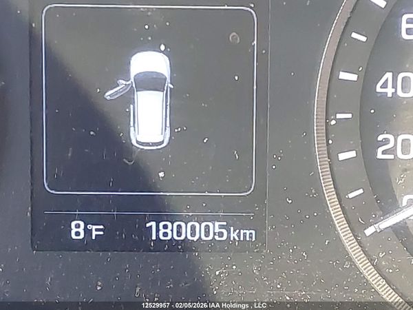 2017 HYUNDAI TUCSON SE (no options)