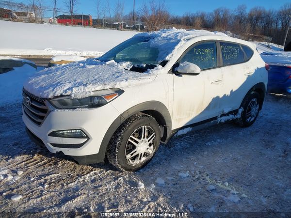 2017 HYUNDAI TUCSON SE (no options)