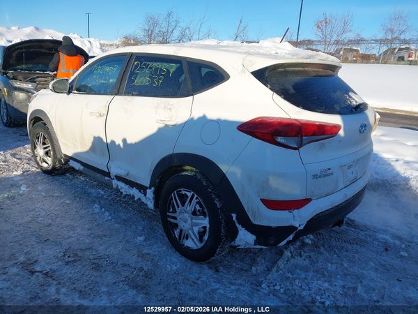 2017 HYUNDAI TUCSON SE (no options)
