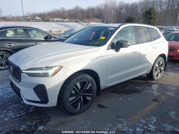 2026 VOLVO XC60 PLUS