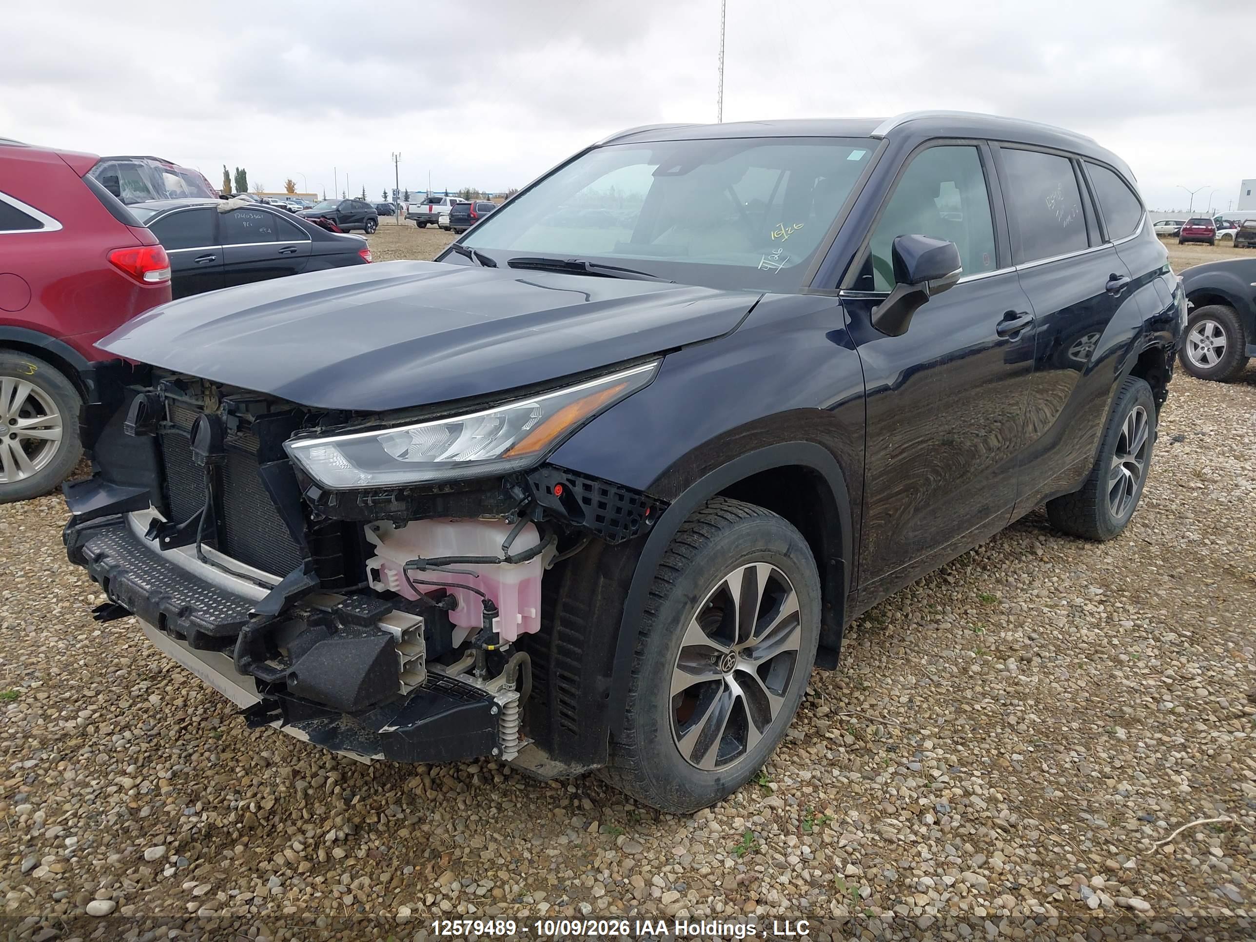 2021 TOYOTA HIGHLANDER xle — I2
