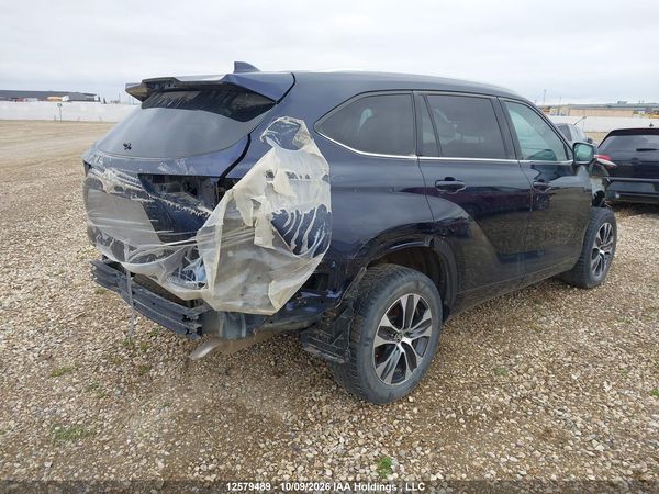2021 TOYOTA HIGHLANDER xle — I4