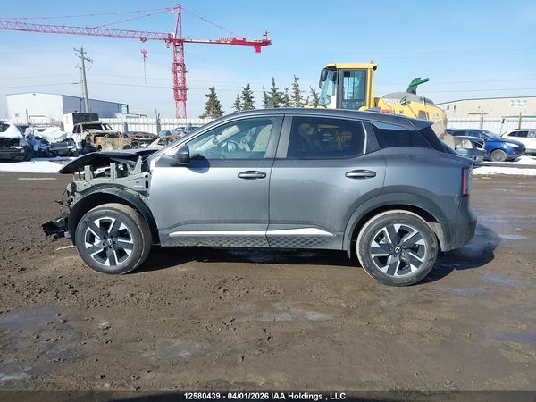 2025 NISSAN KICKS SV