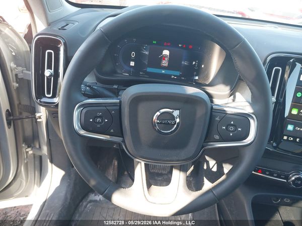 2025 VOLVO XC40 B5 PLUS DARK THEME