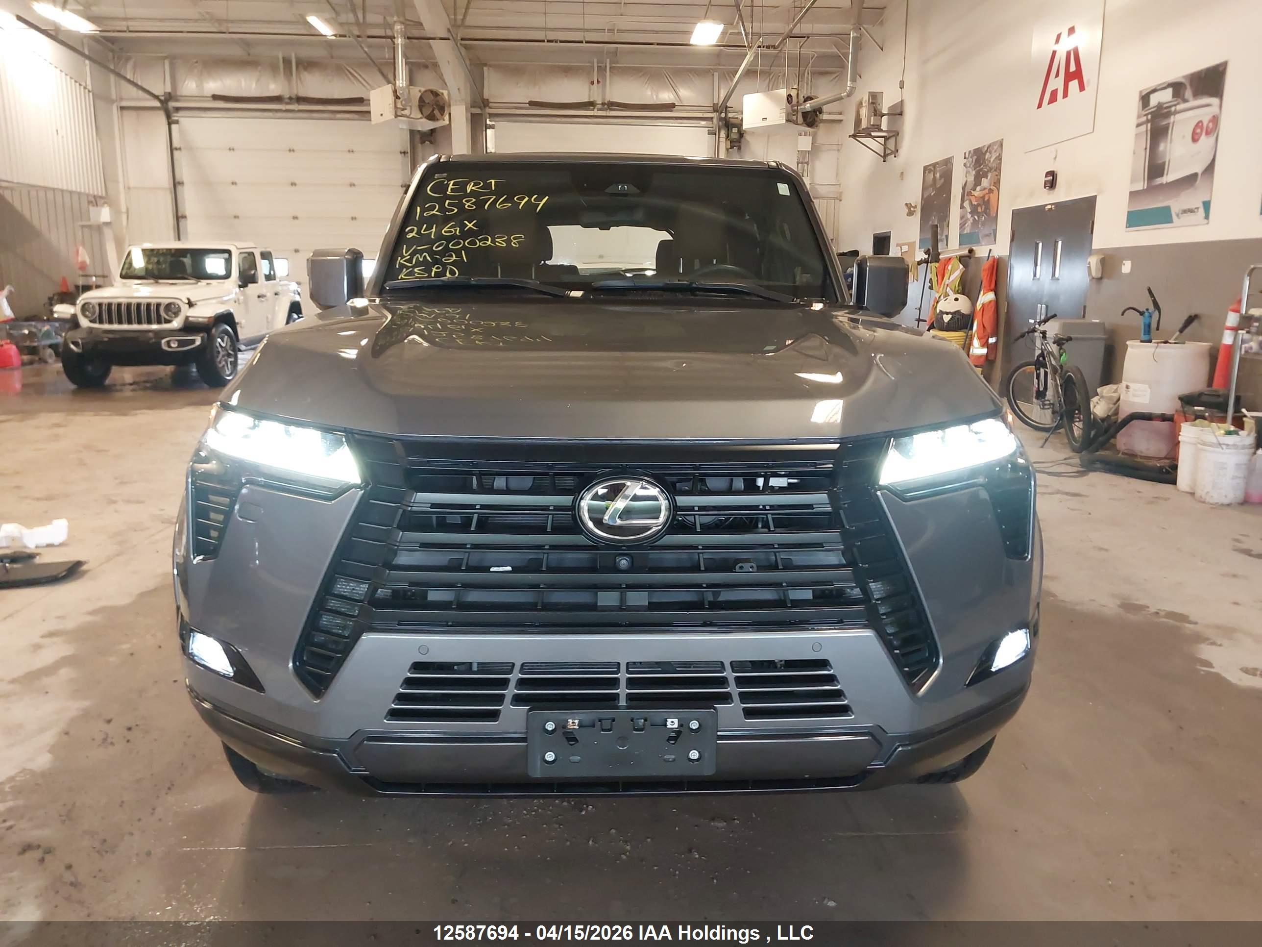 2024 LEXUS GX 550
