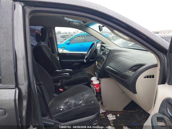2016 DODGE GRAND CARAVAN SE/SXT — I5