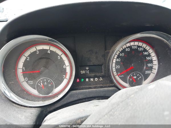 2016 DODGE GRAND CARAVAN SE/SXT — I7