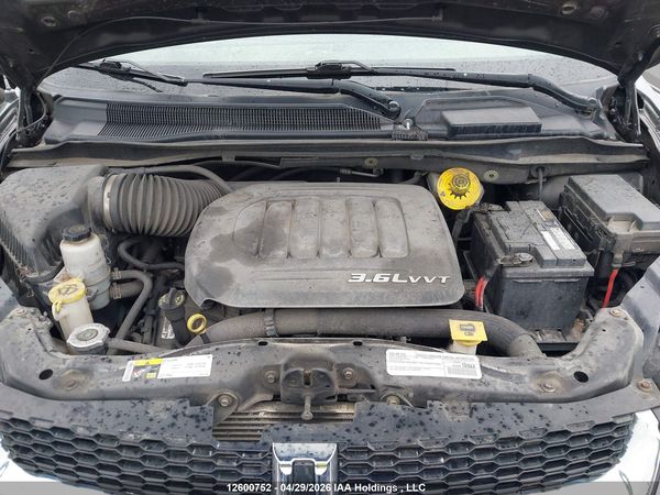 2016 DODGE GRAND CARAVAN SE/SXT — I10