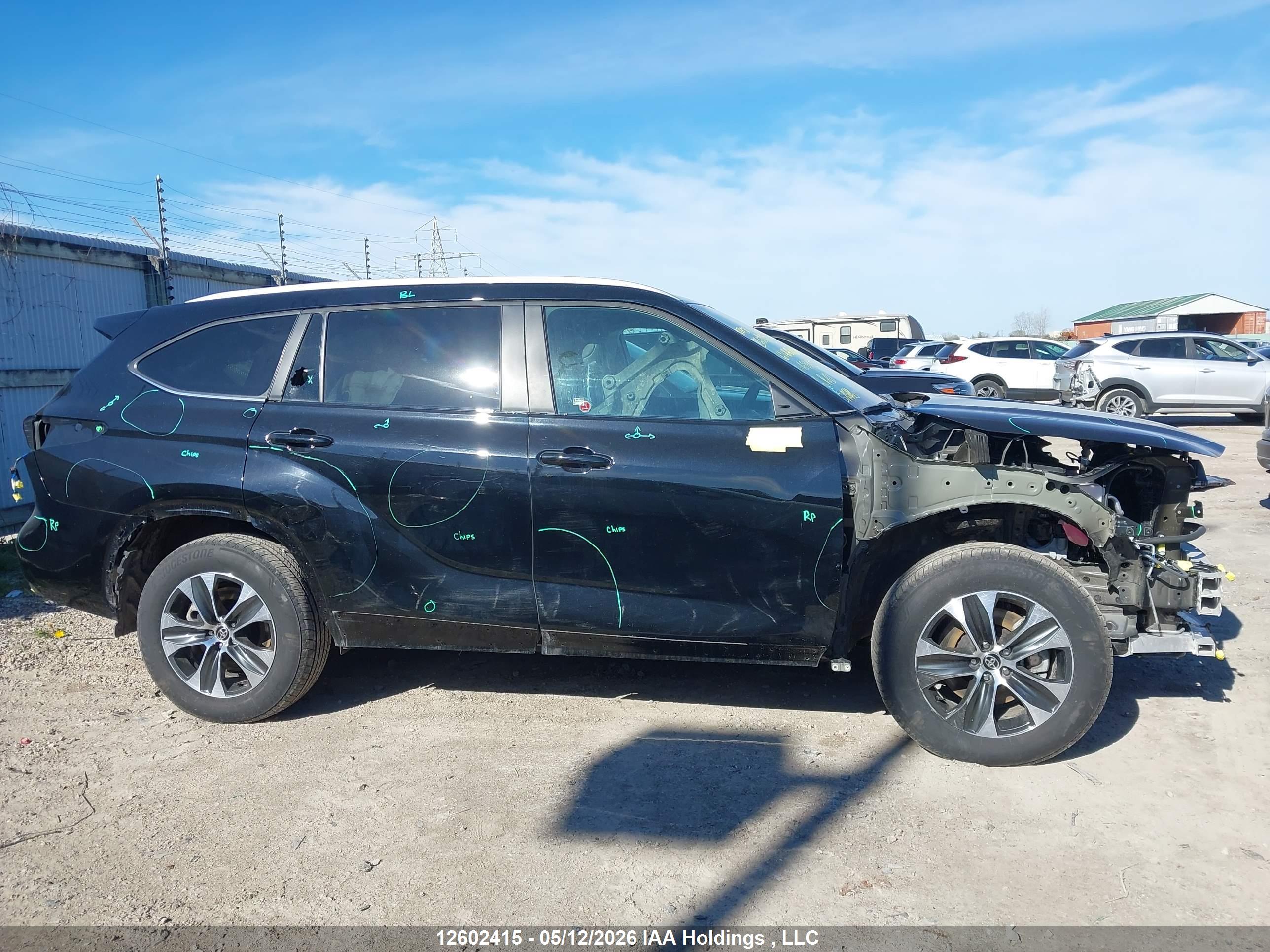 2026 TOYOTA HIGHLANDER XLE