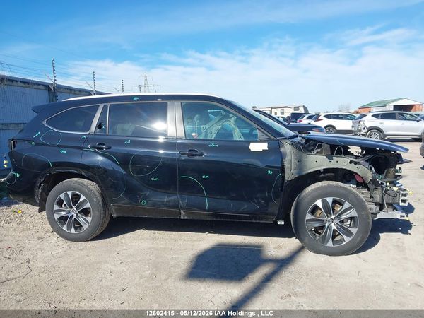 2026 TOYOTA HIGHLANDER XLE
