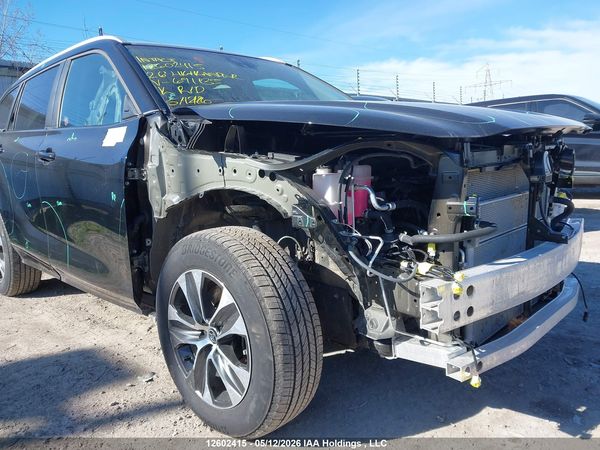 2026 TOYOTA HIGHLANDER XLE