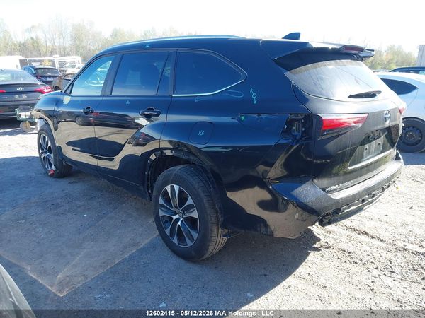 2026 TOYOTA HIGHLANDER XLE