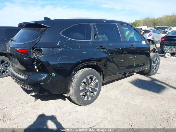 2026 TOYOTA HIGHLANDER XLE