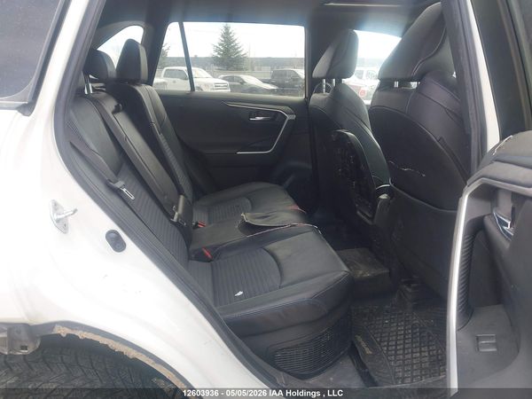2022 TOYOTA RAV4 XSE — I8