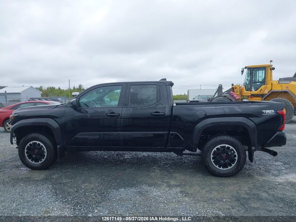 2026 TOYOTA TACOMA 4X4  8A