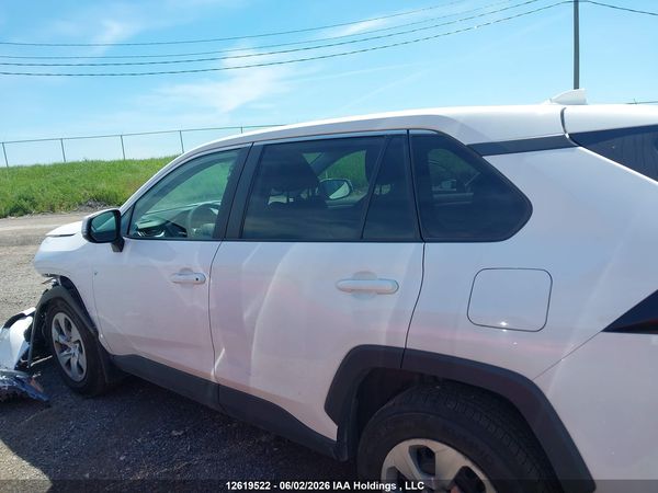 2022 TOYOTA RAV4 LE — I15