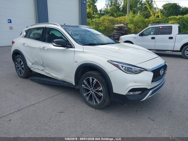 2018 INFINITI QX30 LUXE — I1