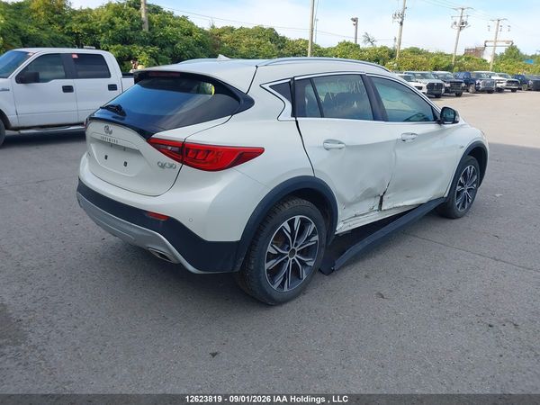 2018 INFINITI QX30 LUXE — I4