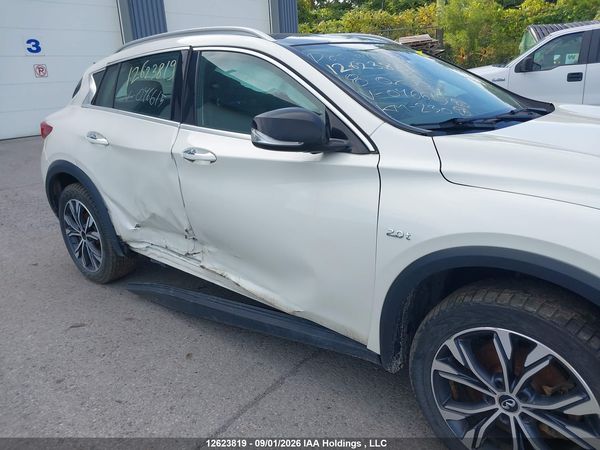2018 INFINITI QX30 LUXE — I6