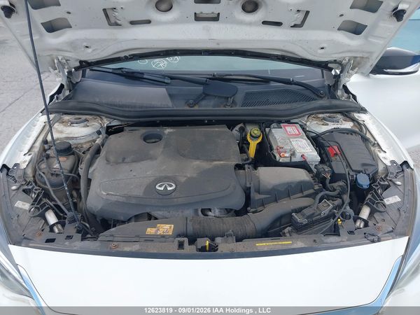2018 INFINITI QX30 LUXE — I10