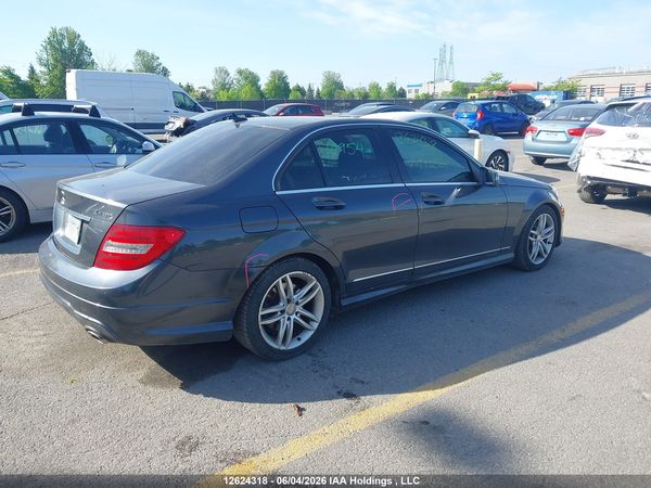 2013 MERCEDES-BENZ C 300 — I4