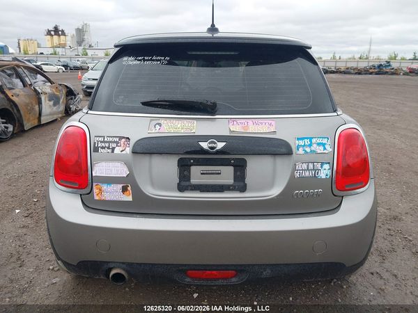 2018 MINI COOPER
