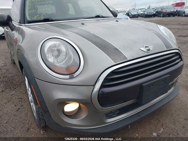 2018 MINI COOPER
