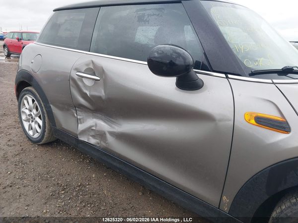 2018 MINI COOPER