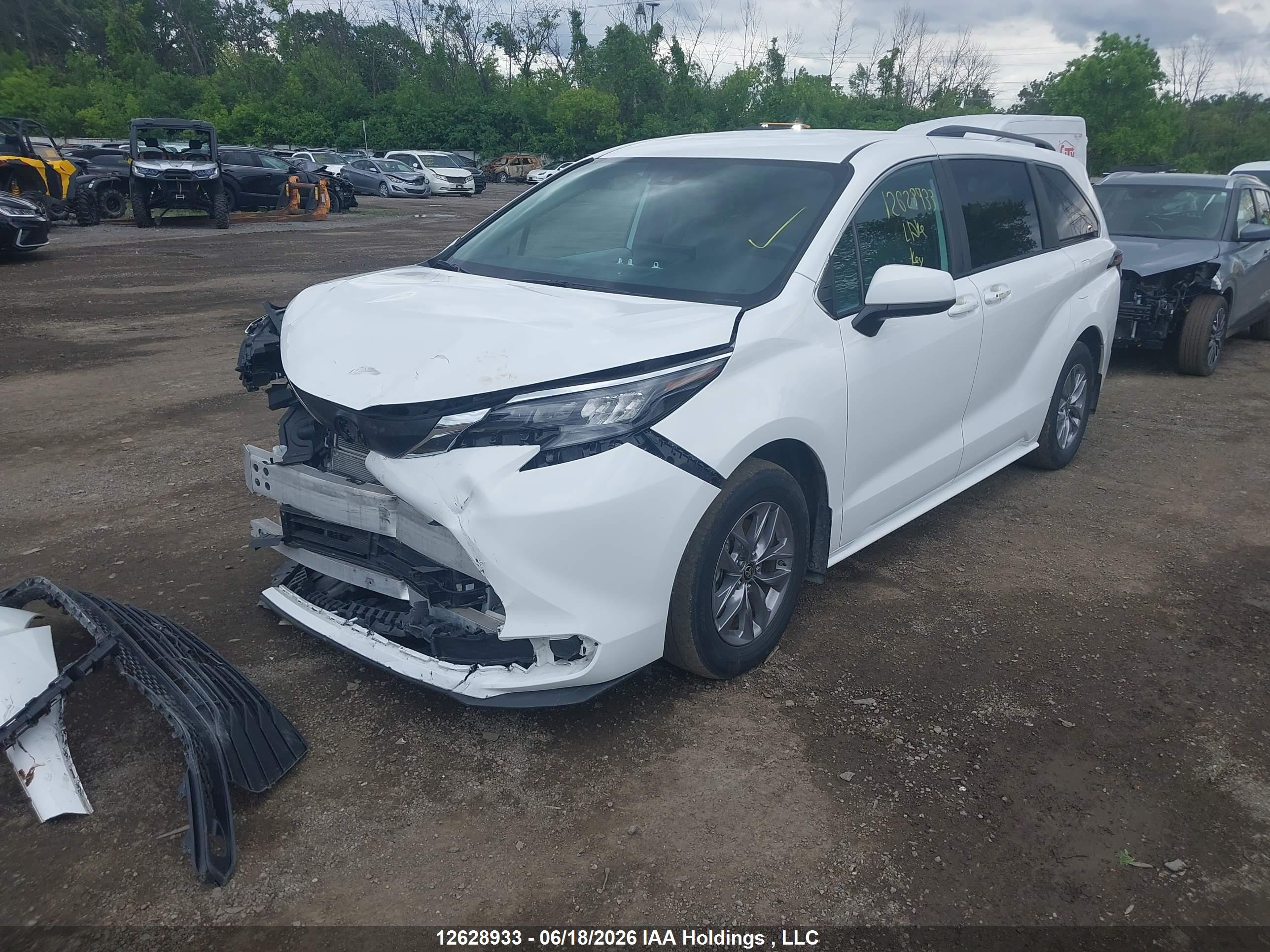 2025 TOYOTA SIENNA — I2
