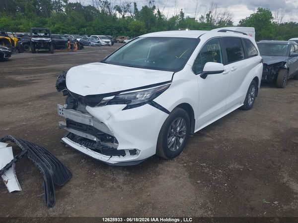 2025 TOYOTA SIENNA — I2