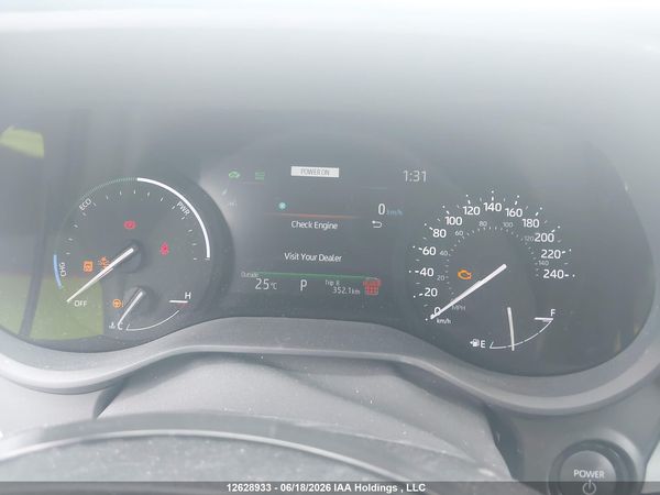 2025 TOYOTA SIENNA — I7