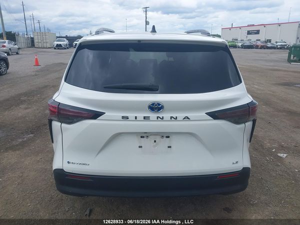 2025 TOYOTA SIENNA — I16