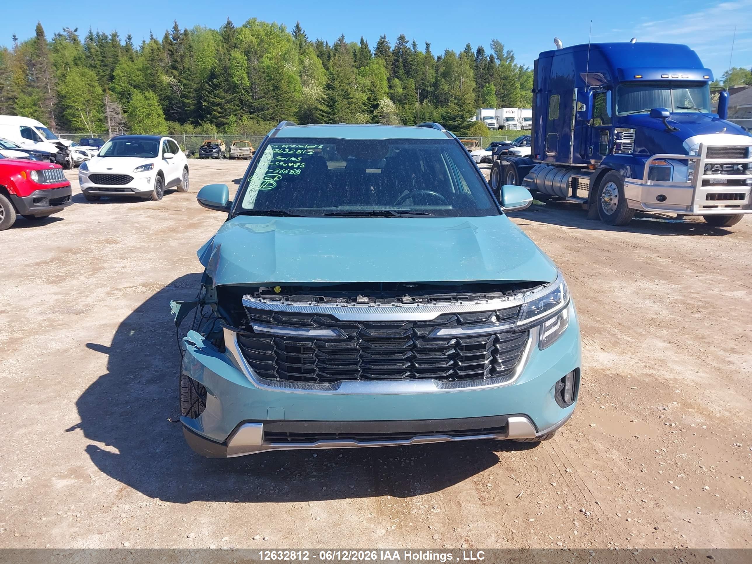 2024 KIA SELTOS EX