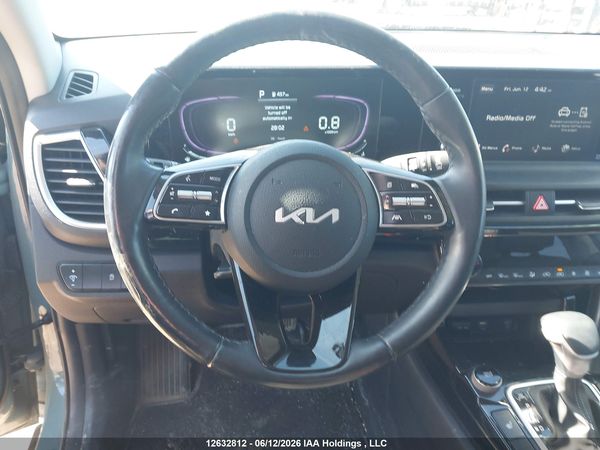 2024 KIA SELTOS EX
