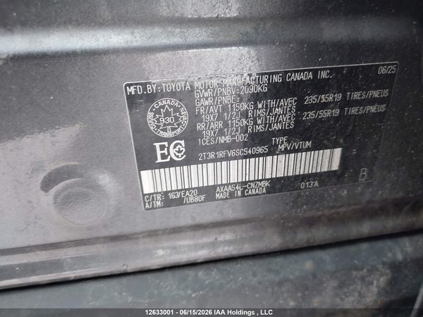 2025 TOYOTA RAV4 XLE
