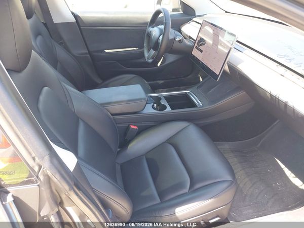 2021 TESLA MODEL 3 — I5