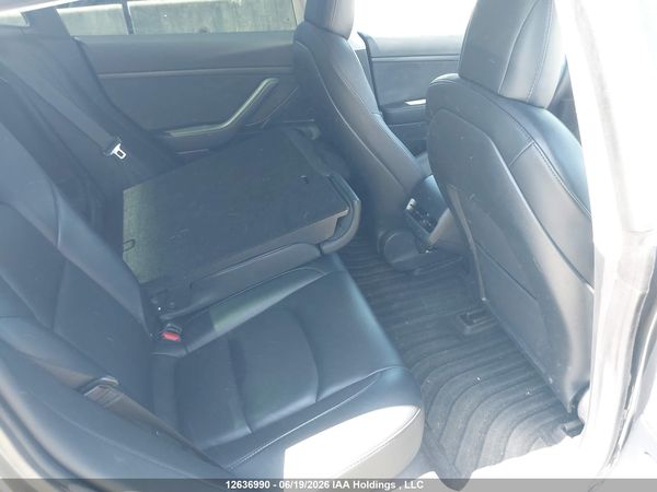 2021 TESLA MODEL 3 — I8