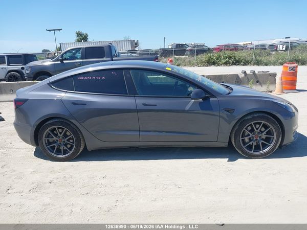 2021 TESLA MODEL 3 — I14