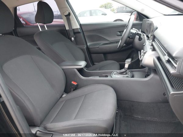 2025 HYUNDAI KONA SE